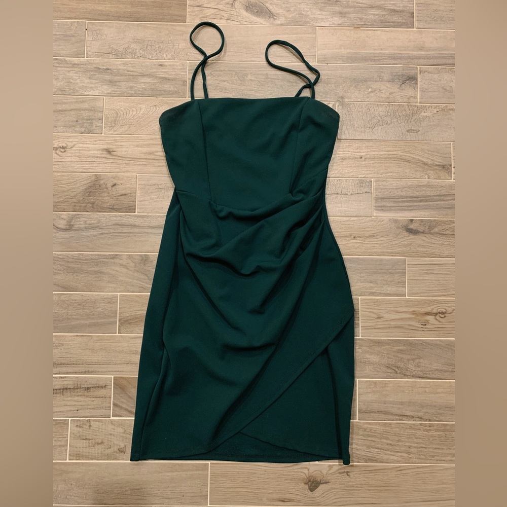 Windsor Emerald  Green Mini Homecoming/Formal Dress